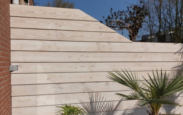 HK Lazuur wit geeft een whitewash look aan het hout. HK Lazuur wit geeft een whitewash look aan het hout.